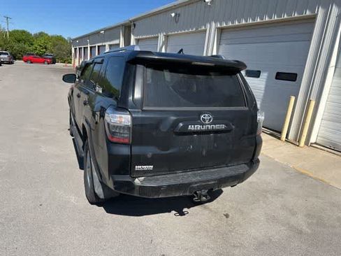 Used 2015 Toyota 4Runner SR5 image 18