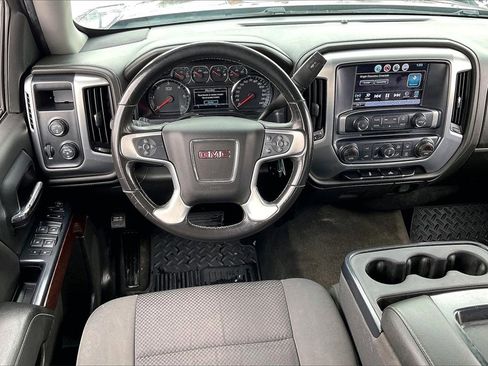 Used 2018 GMC Sierra 1500 SLE w/ SLE Value Package image 4