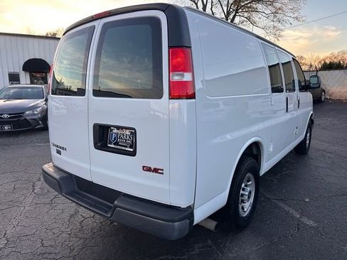 Used 2019 GMC Savana 2500 w/ Driver Convenience Package image 11