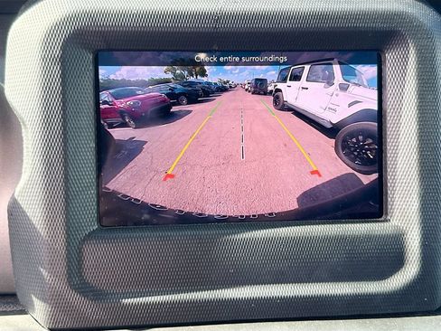 Used 2023 Jeep Wrangler Unlimited w/ Convenience Group AWD/4WD image 15
