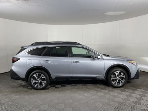 Used 2022 Subaru Outback Limited image 5
