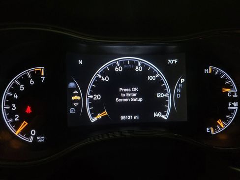 Used 2016 Jeep Grand Cherokee Laredo w/ Quick Order Package 23E AWD/4WD image 23
