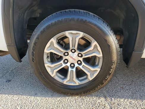 Used 2025 GMC Sierra 1500 SLT RWD image 5