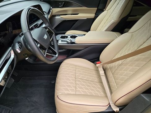 Certified 2024 Cadillac Lyriq Luxury w/ Nappa Leather Package image 11