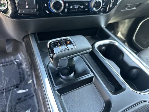 Used 2023 Chevrolet Silverado 1500 LTZ AWD/4WD image 20