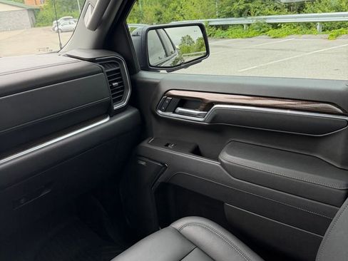 Used 2026 Chevrolet Silverado 1500 LT Trail Boss w/ LT Trail Boss Premium Package AWD/4WD image 18