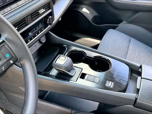 Certified 2023 Nissan Rogue SV image 15