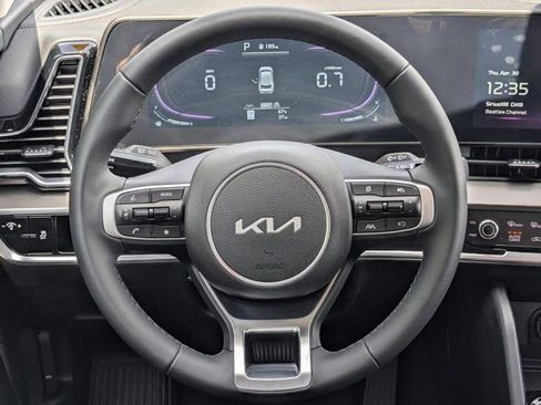Used 2025 Kia Sportage EX FWD image 20