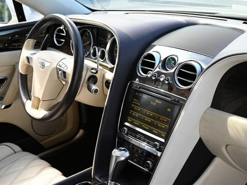 Used 2016 Bentley Flying Spur V8 AWD/4WD image 18