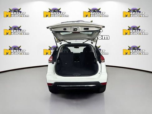 Used 2018 Nissan Rogue S AWD/4WD image 25