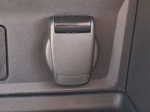 Used 2025 Nissan Sentra S FWD image 28
