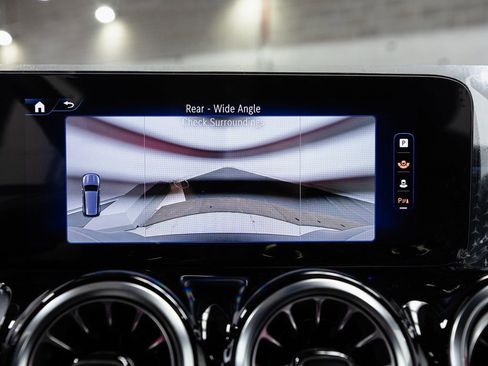 Used 2024 Mercedes-Benz EQB 350 4MATIC SUV image 18