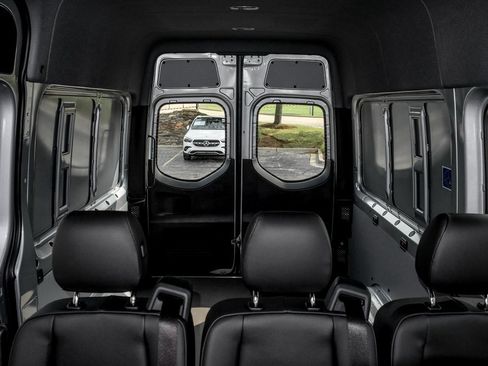 New 2025 Mercedes-Benz Sprinter 2500 image 21