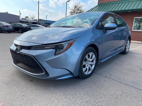 Used 2021 Toyota Corolla LE FWD image 1