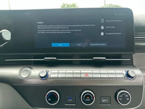 Certified 2025 Hyundai Kona SE FWD image 10