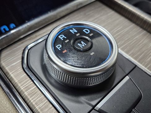 Used 2024 Ford Expedition Limited image 35