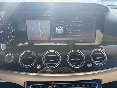 Used 2019 Mercedes-Benz E 300 w/ Premium 1 Package image 13