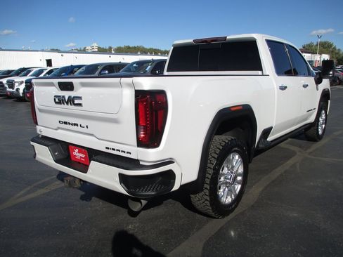 Used 2022 GMC Sierra 2500 Denali image 4