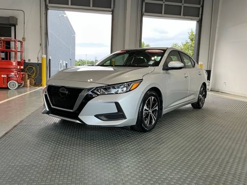 Used 2022 Nissan Sentra SV FWD image 2
