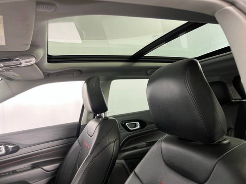 Used 2022 Jeep Compass Trailhawk w/ Trailhawk Elite Group image 26