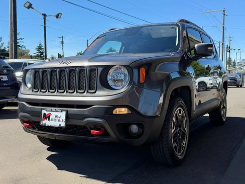 Used 2016 Jeep Renegade Trailhawk AWD/4WD image 11