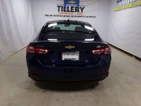 Used 2022 Chevrolet Malibu LT w/ Leather Package image 5