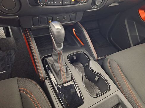 Used 2025 Nissan Frontier Pro-X RWD image 14