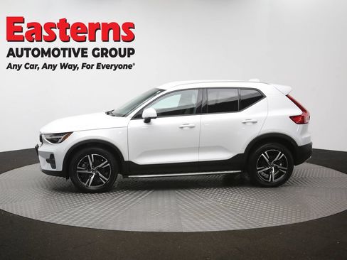 Used 2023 Volvo XC40 B5 Core AWD/4WD image 60
