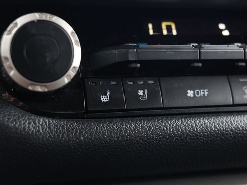 Used 2023 Toyota Tundra Limited w/ Power Package image 3