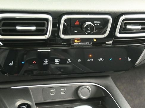 New 2026 Nissan Sentra SR w/ SR Premium Package image 11