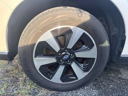 Used 2017 Subaru Forester 2.5i Premium w/ All-Weather Package AWD/4WD image 12