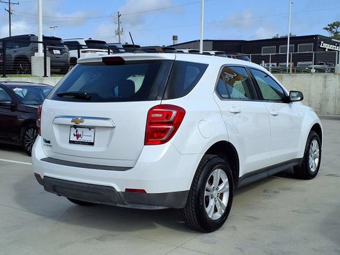 Used 2017 Chevrolet Equinox LS FWD image 6