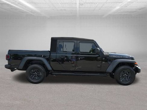 Used 2024 Jeep Gladiator Sport AWD/4WD image 10