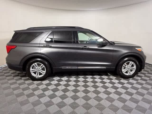 Used 2020 Ford Explorer XLT w/ Equipment Group 202A RWD image 7
