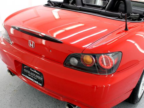 Used 2004 Honda S2000 image 31