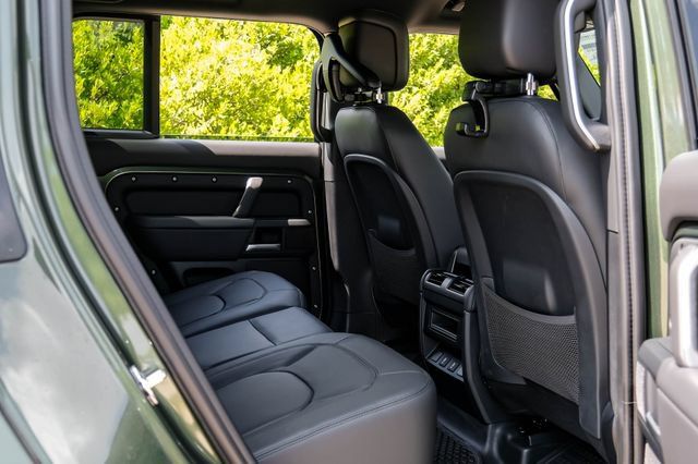 New 2026 Land Rover Defender 110 X-Dynamic SE AWD/4WD image 48