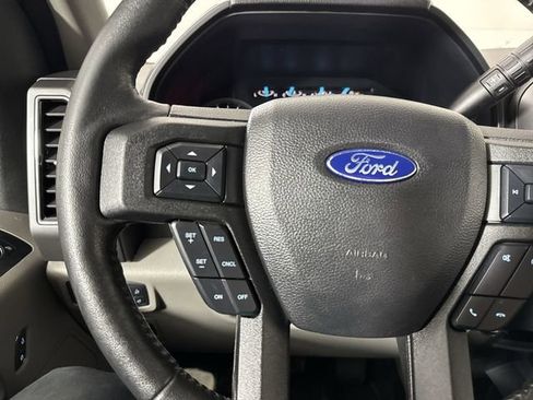 Used 2018 Ford F150 XLT w/ Equipment Group 302A Luxury image 12
