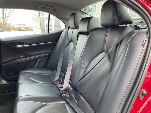 Used 2020 Toyota Camry XLE image 29