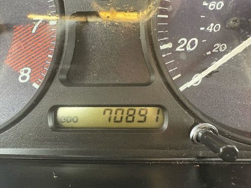 Used 2000 MAZDA MX-5 Miata RWD image 52