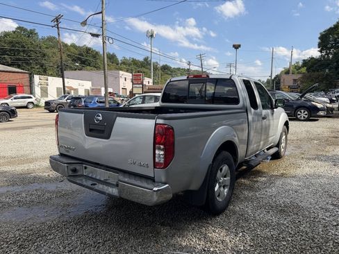 Used 2011 Nissan Frontier SV AWD/4WD image 8