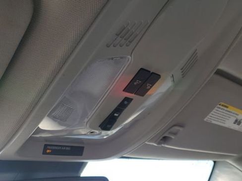 Used 2017 GMC Terrain SLE w/ Convenience Package image 17