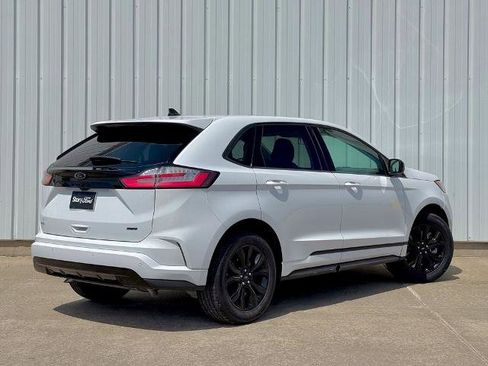 Certified 2024 Ford Edge SE w/ Black Appearance Package AWD/4WD image 6