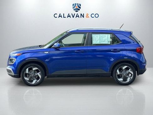 Used 2024 Hyundai Venue Limited FWD image 4
