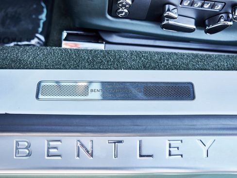 Used 2020 Bentley Continental GT AWD/4WD image 32