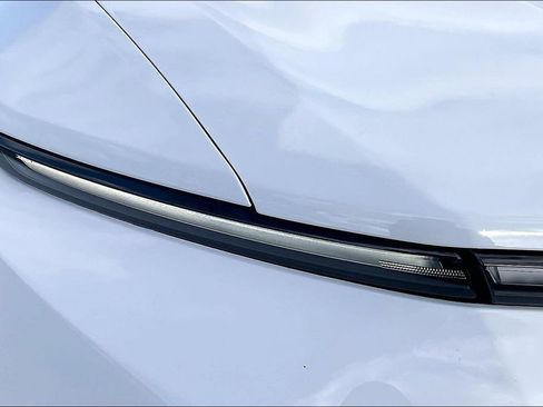 Used 2024 Chevrolet Equinox EV LT image 32