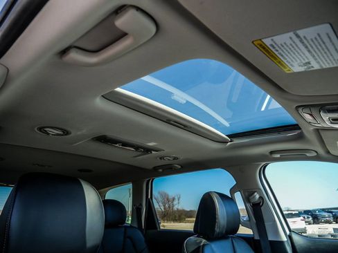 Used 2025 Kia Telluride S image 18