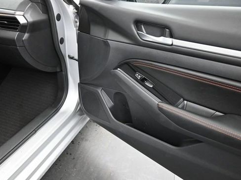 Used 2023 Nissan Altima 2.5 SR image 24