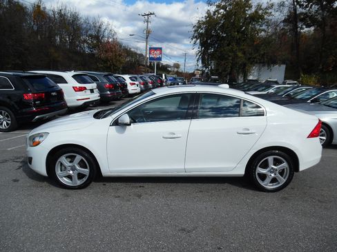 Used 2012 Volvo S60 T5 image 2