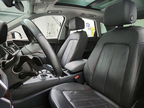 Used 2019 Audi Q5 2.0T Premium Plus w/ Premium Plus Package AWD/4WD image 14