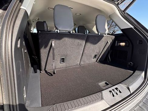 New 2026 Ford Explorer Active w/ Active Comfort Package RWD image 31